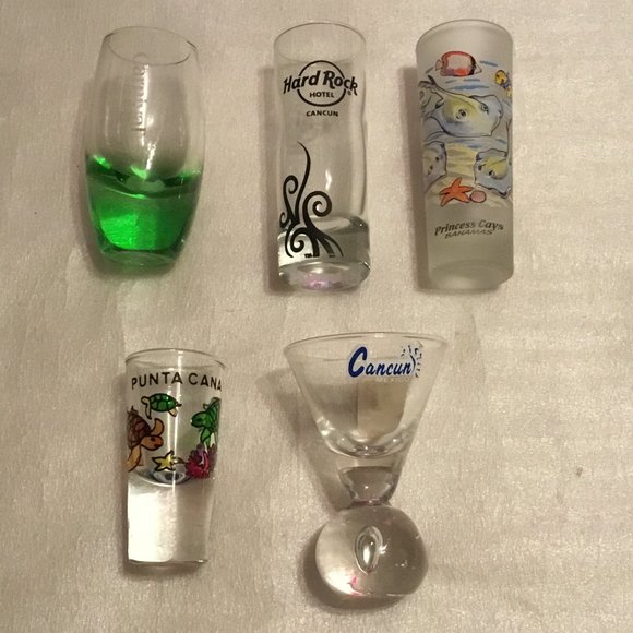Collection of 5 colorful shot glasses - Hard Rock Hotel Cancun, Bahamas, etc. - Picture 7 of 12